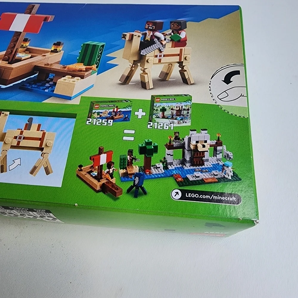 New **sealed** LEGO Minecraft: The Pirate Ship Voyage (21259)